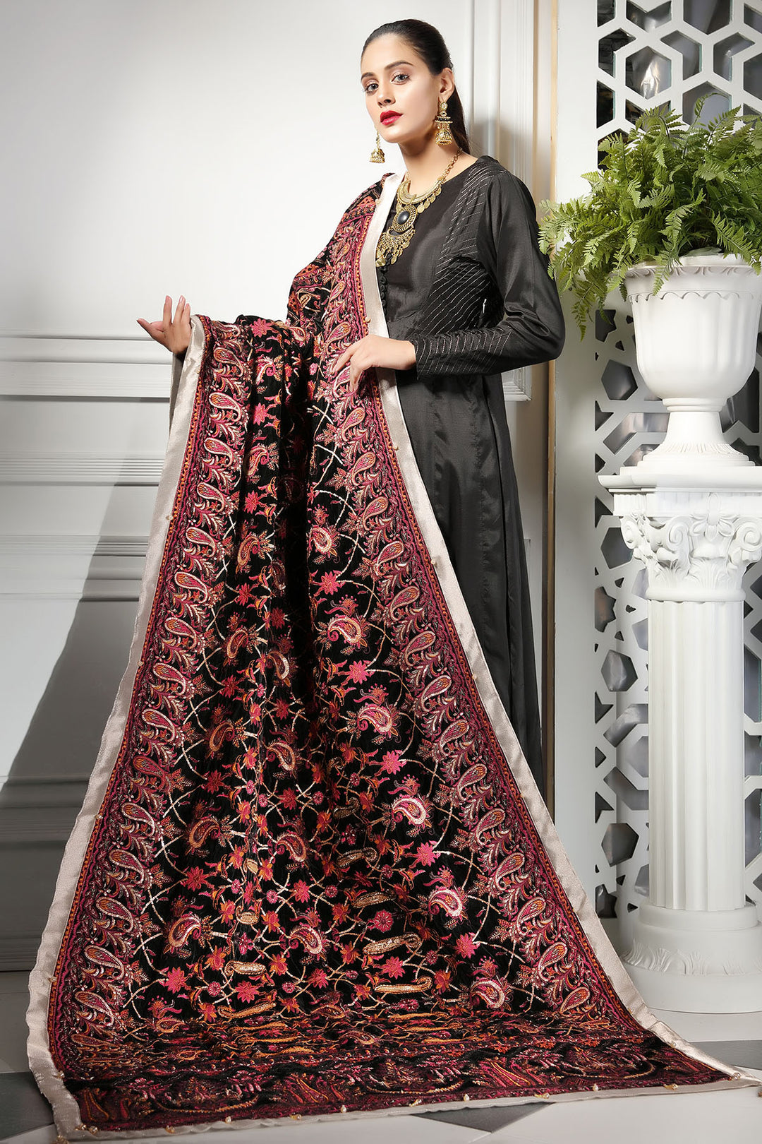 2749-NOIR-MELODY EMBROIDERED VELVET SHAWL UNSTITCHED