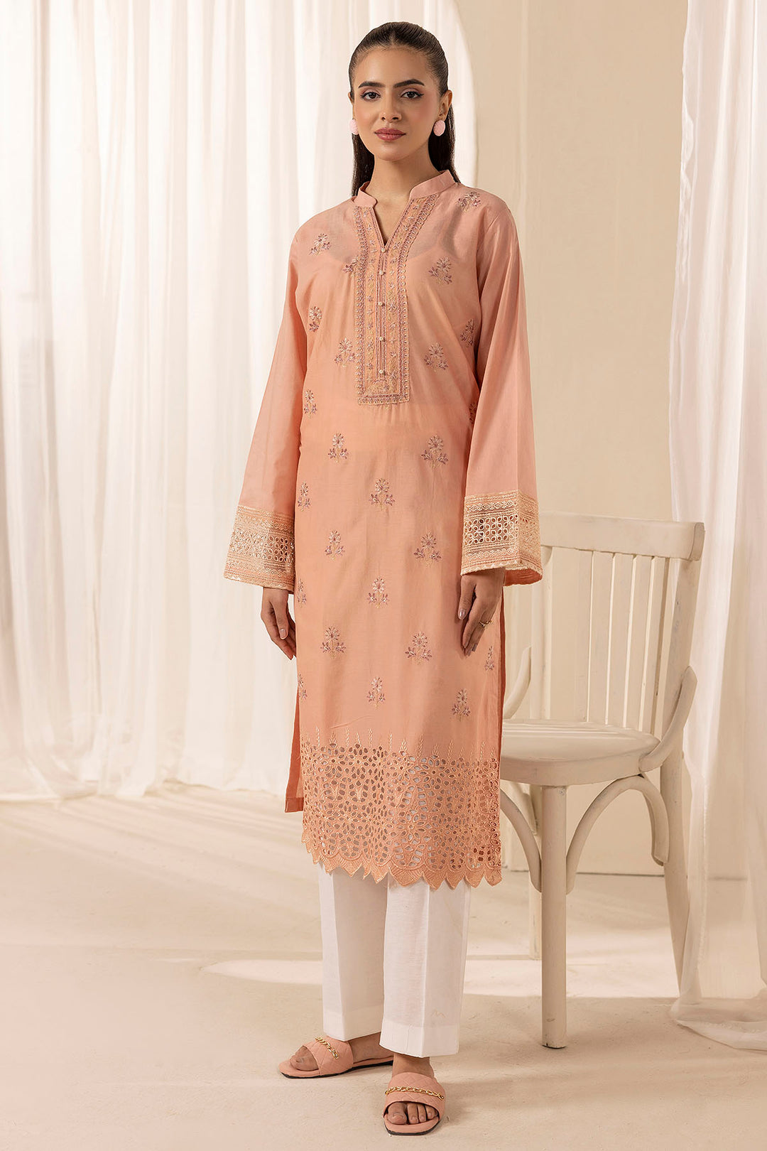 4223-CAROLINA EMBROIDERED LAWN STITCHED