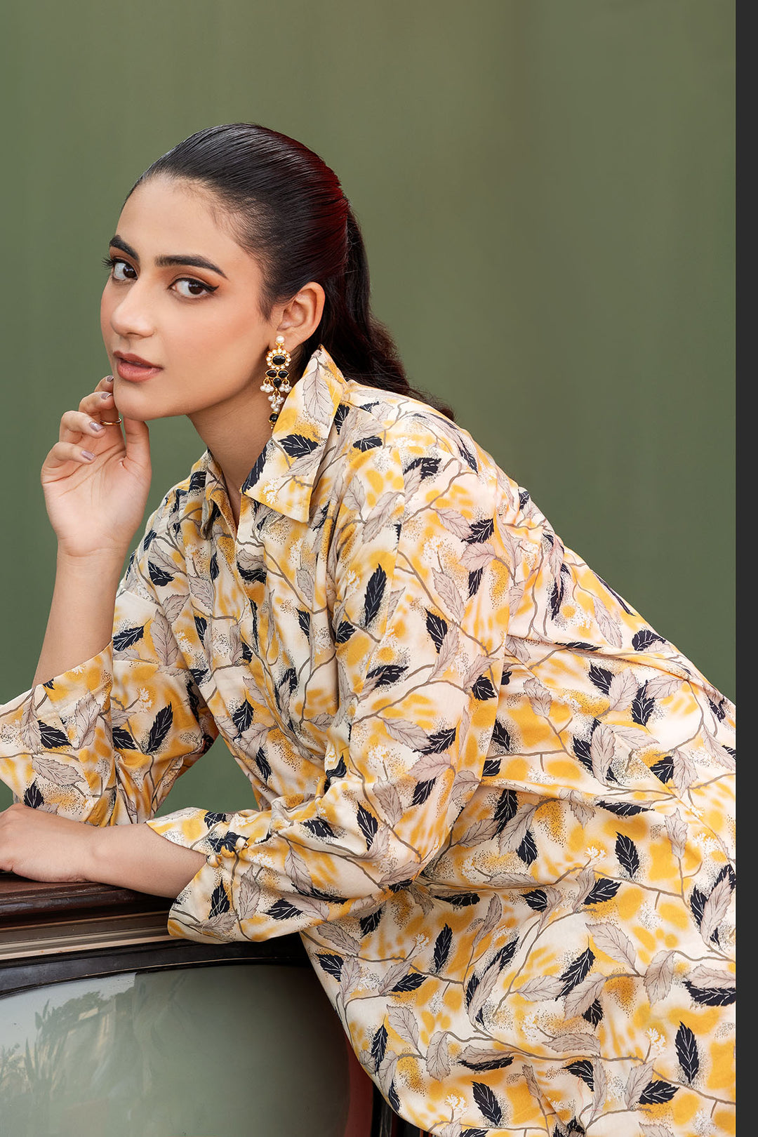 4569-AMILA DIGITAL PRINTED LAWN STITCHED