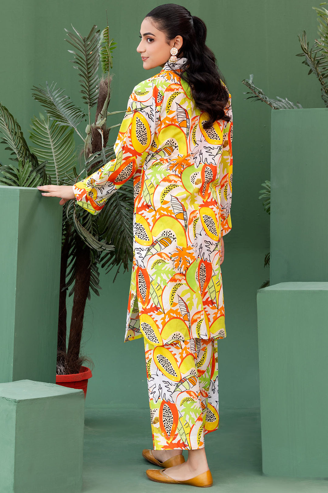 4575-AHANA DIGITAL PRINTED LAWN STITCHED