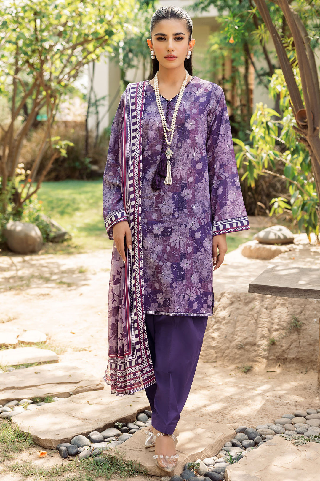 4717-ZAINAB DIGITAL PRINTED LAWN UNSTITCHED