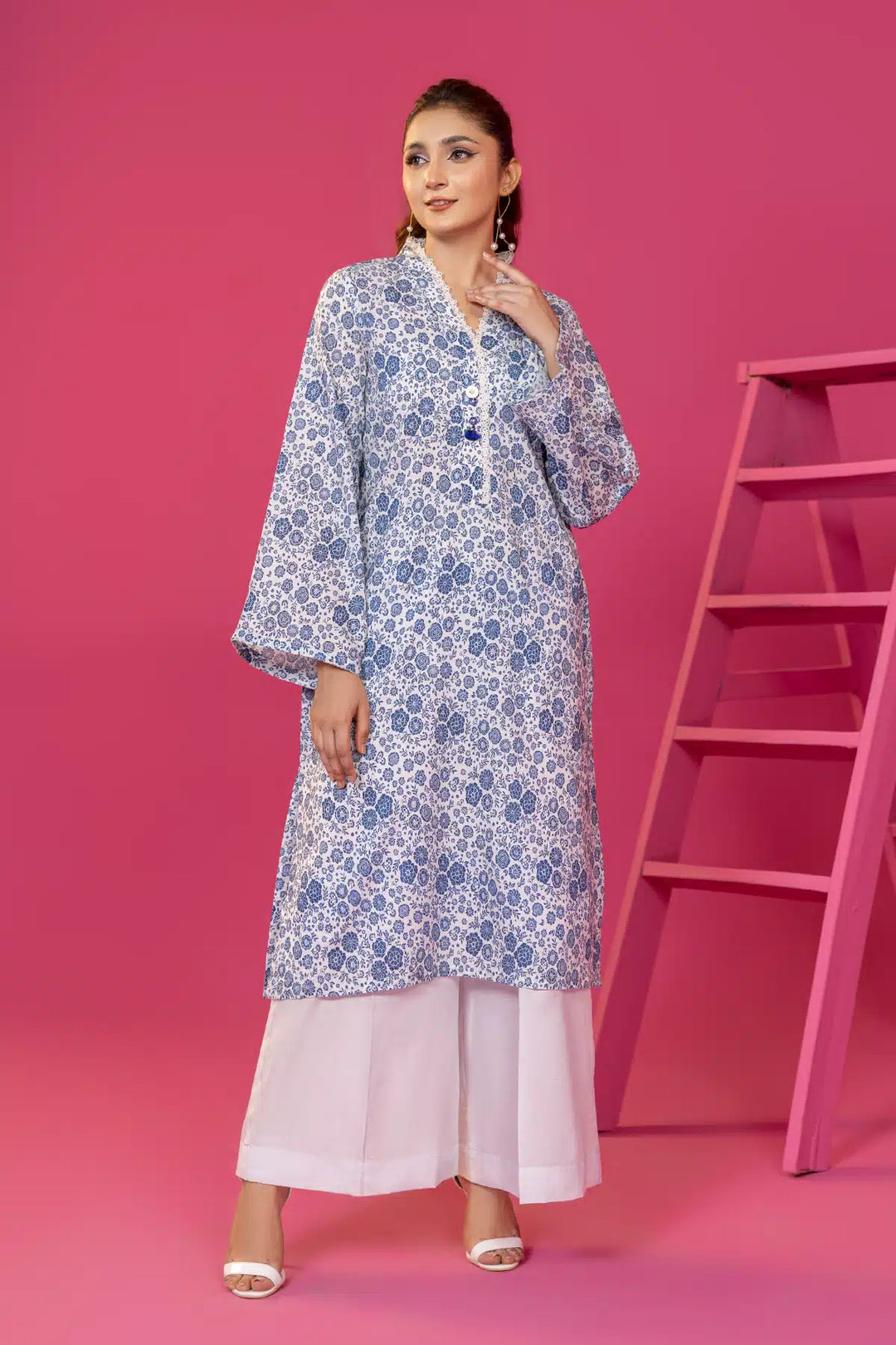 4744-PERSIAN DIGITAL PRINTED LAWN STITCHED