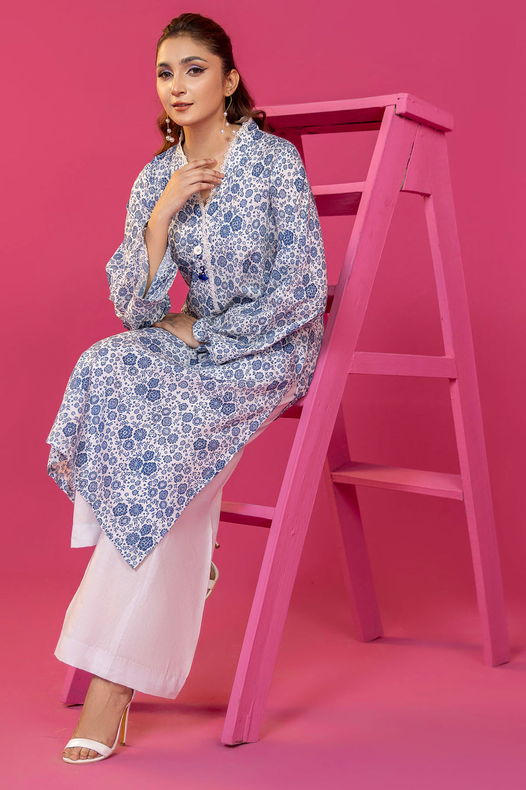 4744-PERSIAN DIGITAL PRINTED LAWN STITCHED