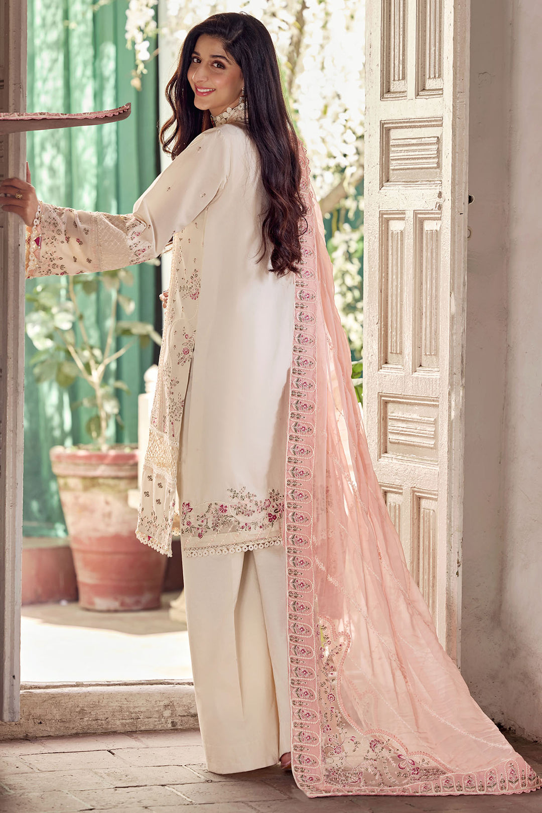 4043-JAHAN EMBROIDERED LAWN STITCHED