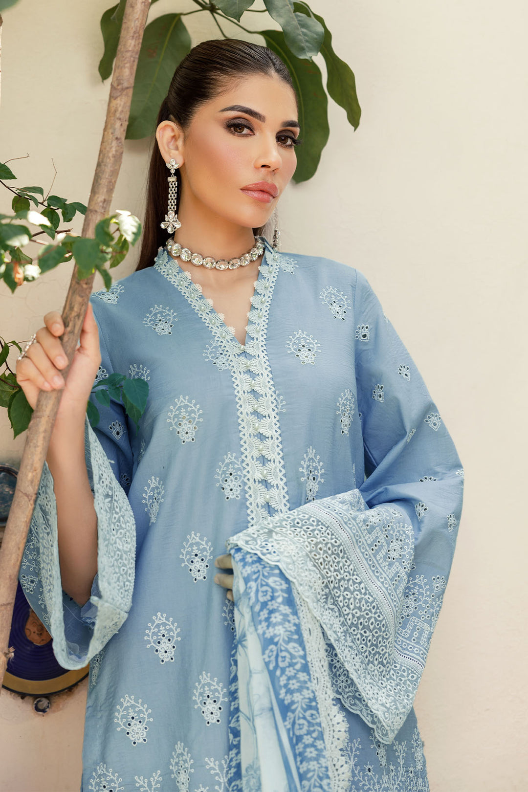 4710-MIRA EMBROIDERED LAWN STITCHED
