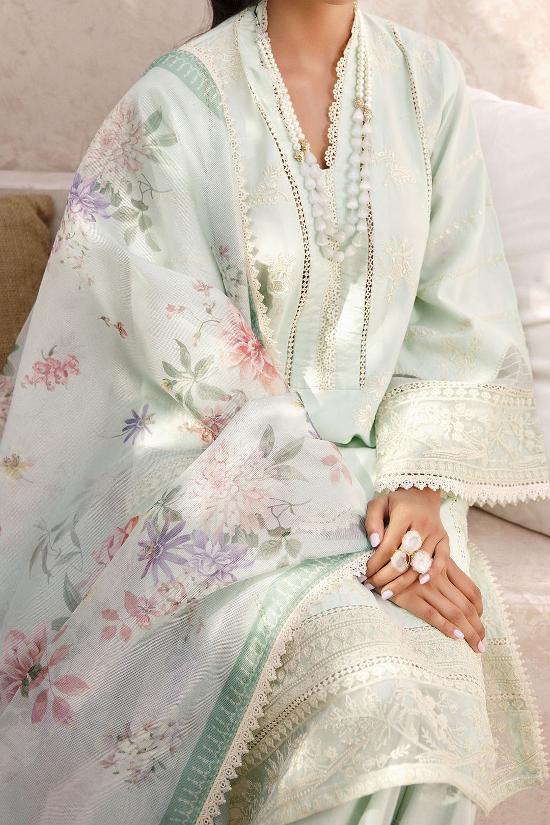 3743-ZOE EMBROIDERED LAWN UNSTITCHED