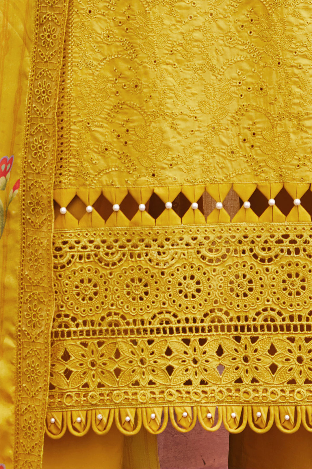 3980-LARA EMBROIDERED LAWN STITCHED