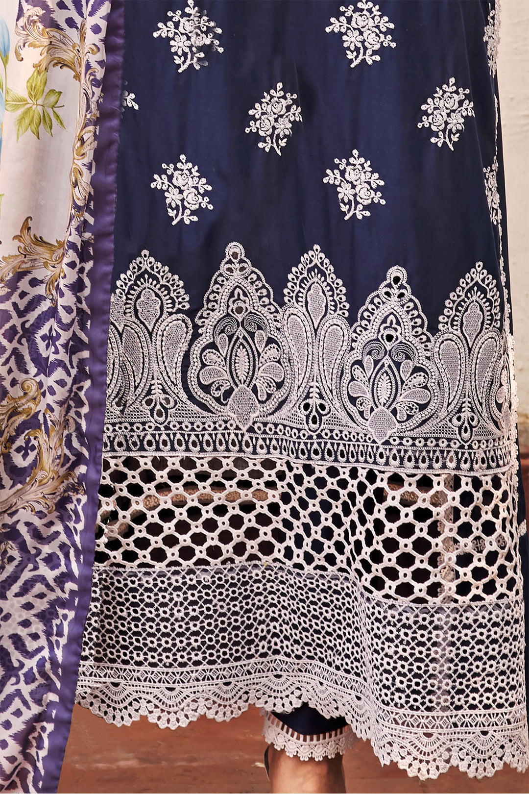 3983-SIBEL EMBROIDERED LAWN STITCHED