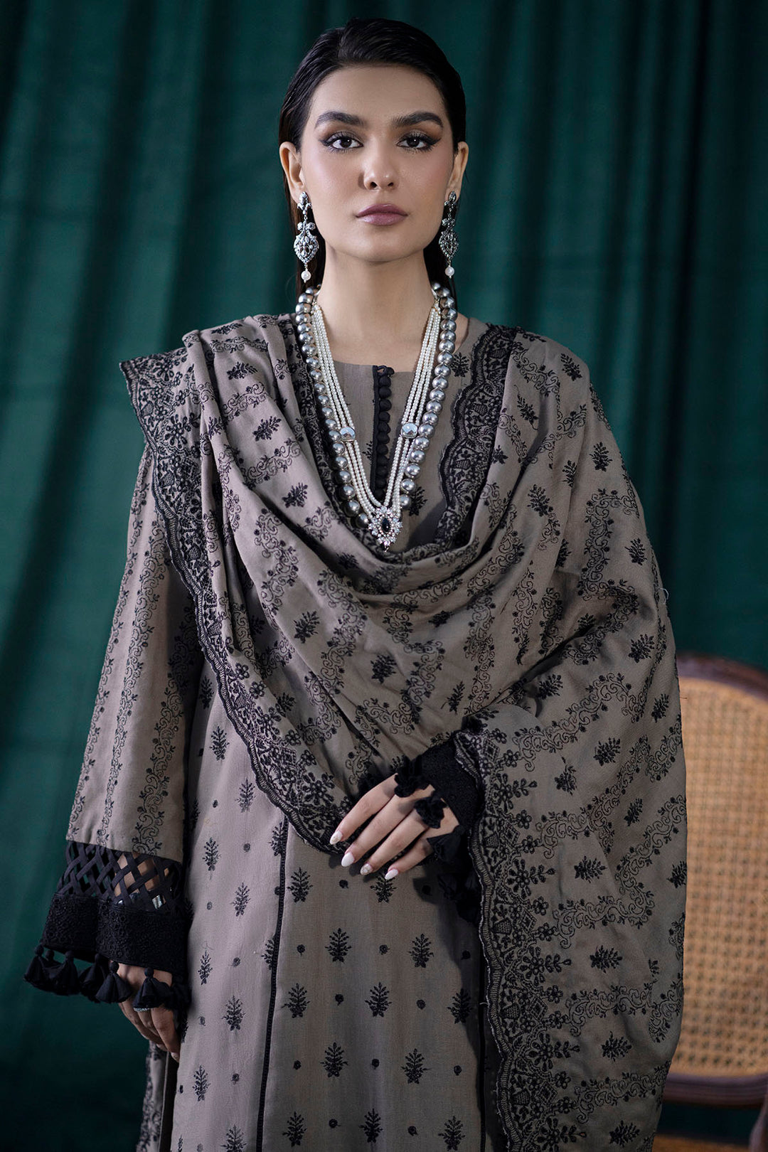 4352-ELIF EMBROIDERED KHADDAR UNSTITCHED