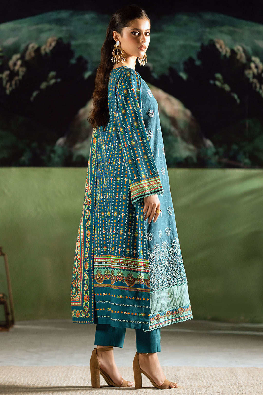 4387-MAHJABEEN DIGITAL PRINTED KHADDAR UNSTITCHED