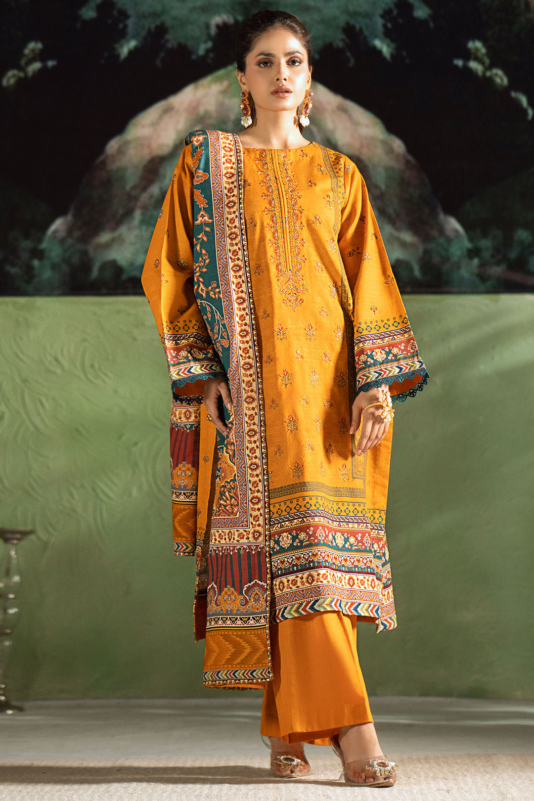 4388-MAAHRU DIGITAL PRINTED KHADDAR UNSTITCHED