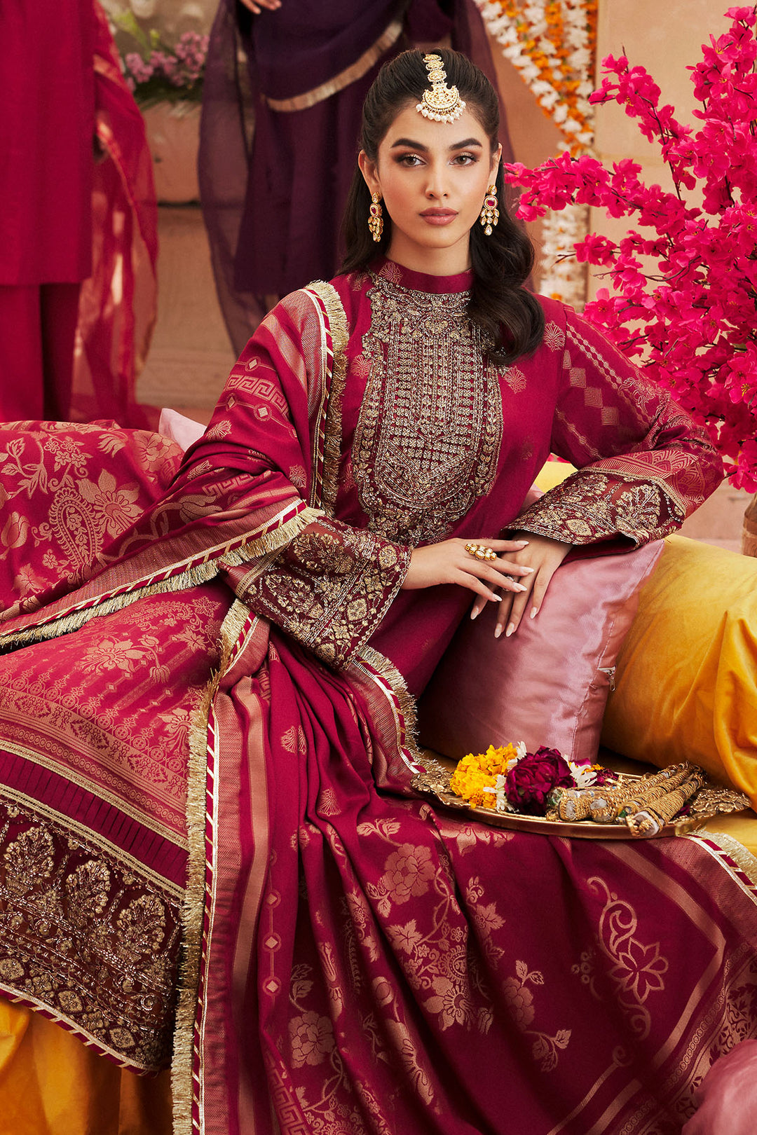 4396-GULA-LAI EMBROIDERED JACQUARD STITCHED