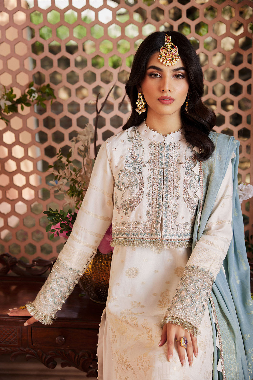 4398-DURE-SAMEEN EMBROIDERED JACQUARD STITCHED