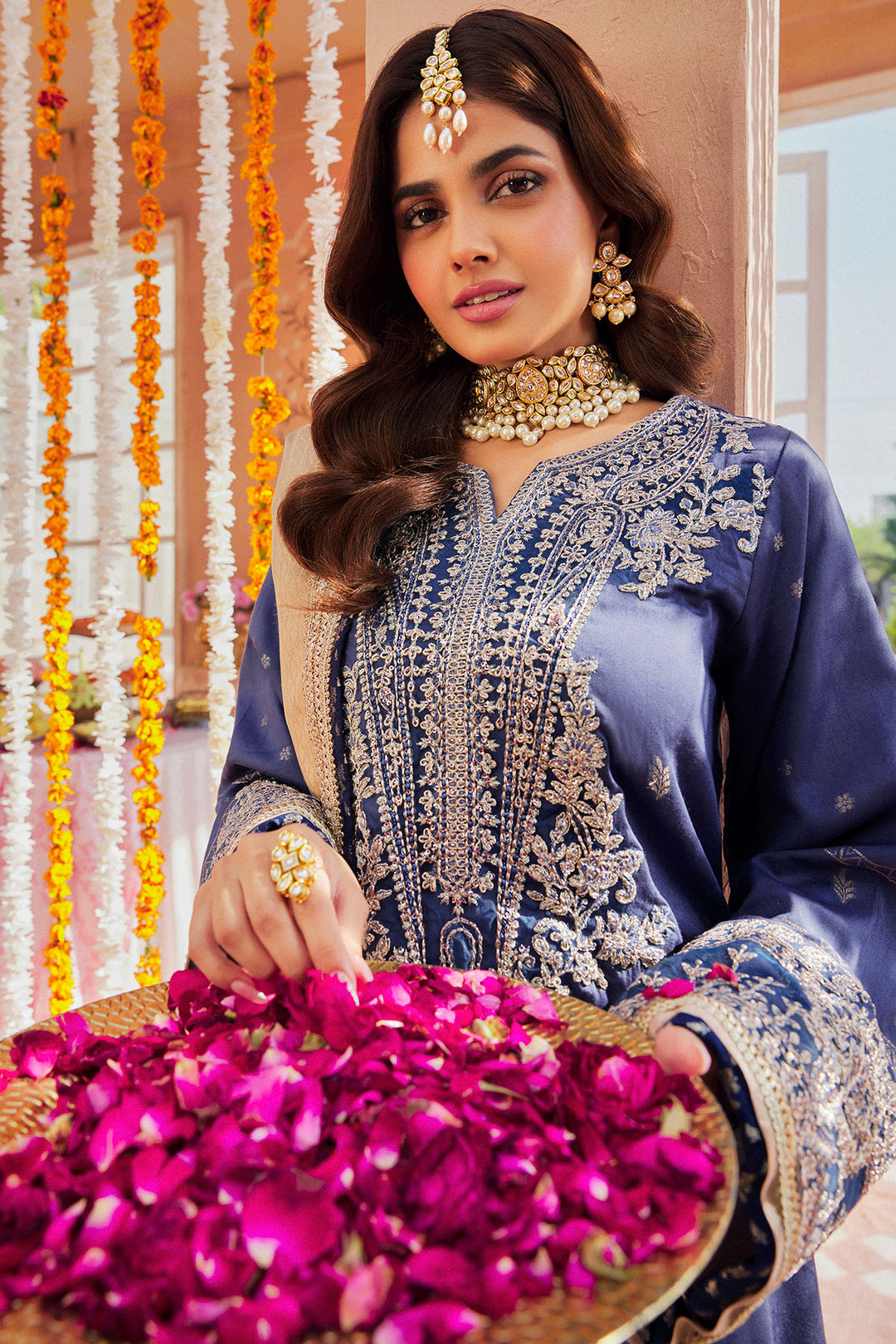4400-MASTANI EMBROIDERED JACQUARD STITCHED