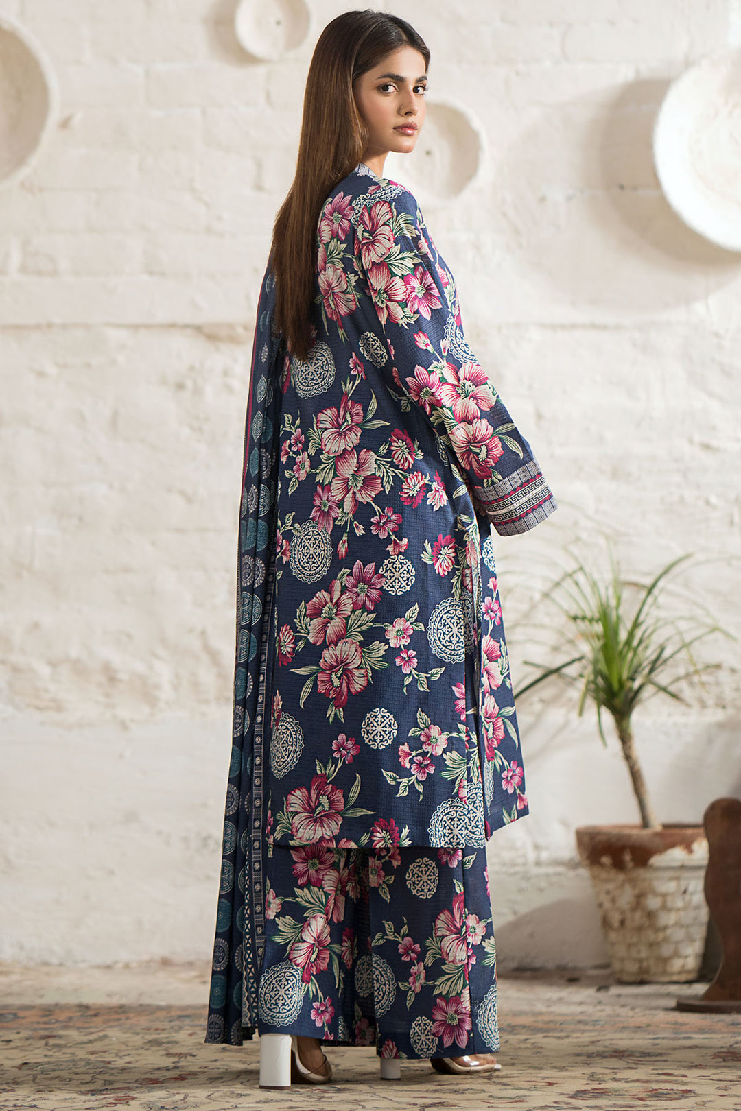 4415-AAFREEN DIGITAL PRINTED KHADDAR UNSTITCHED