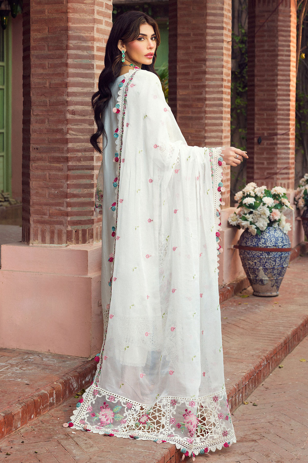 4422-ZAHRA EMBROIDERED LAWN STITCHED