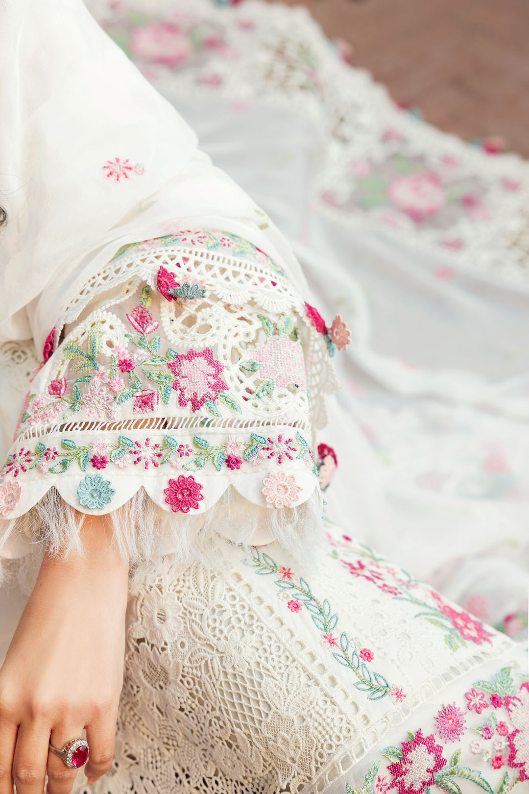 4422-ZAHRA EMBROIDERED LAWN STITCHED