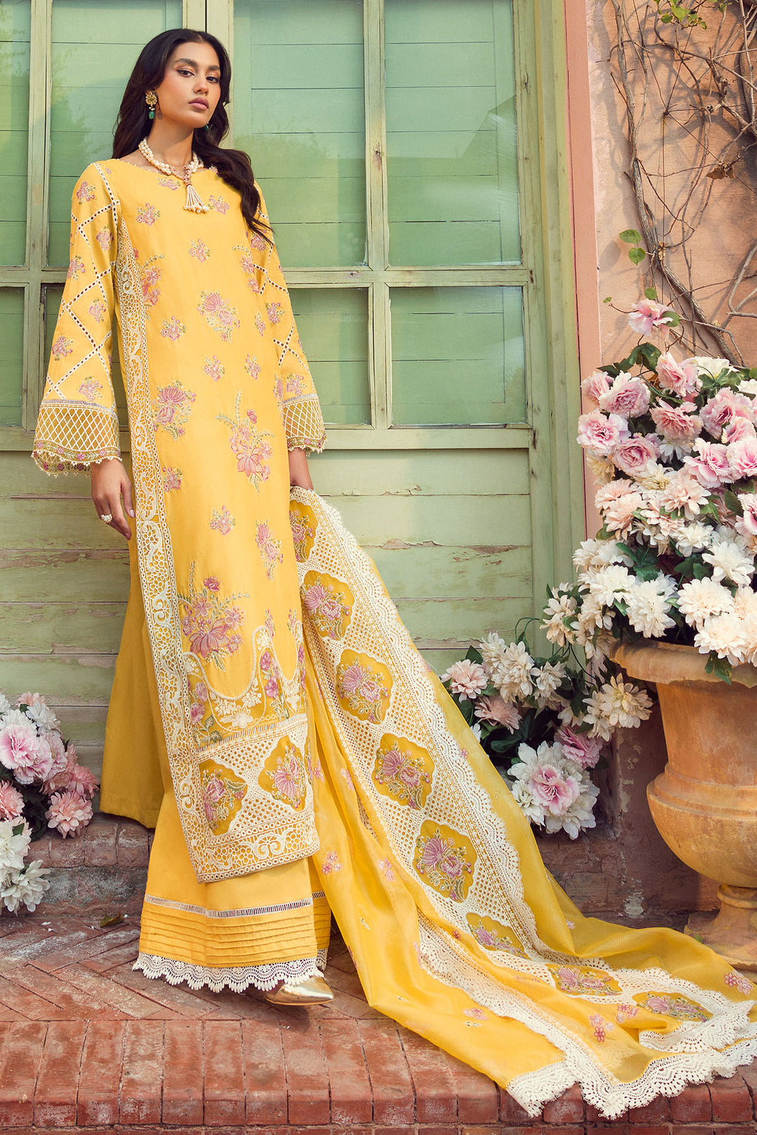 4423-ZEMAL EMBROIDERED LAWN STITCHED