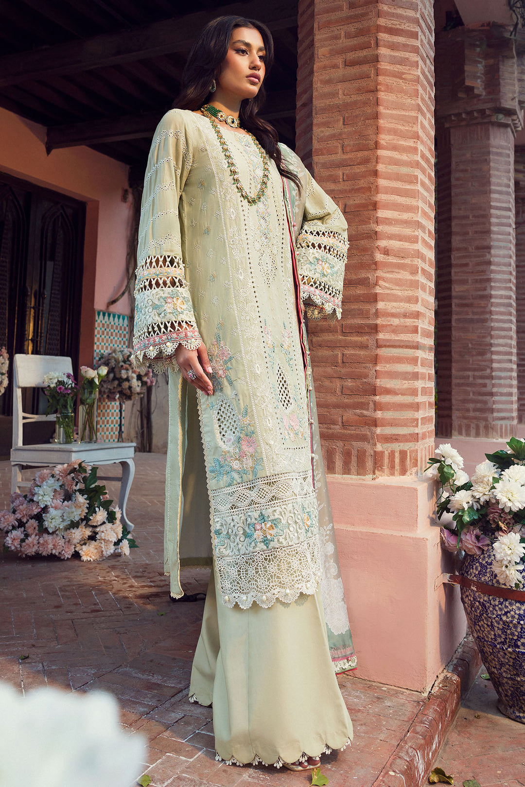 4427-ZAIB EMBROIDERED LAWN STITCHED