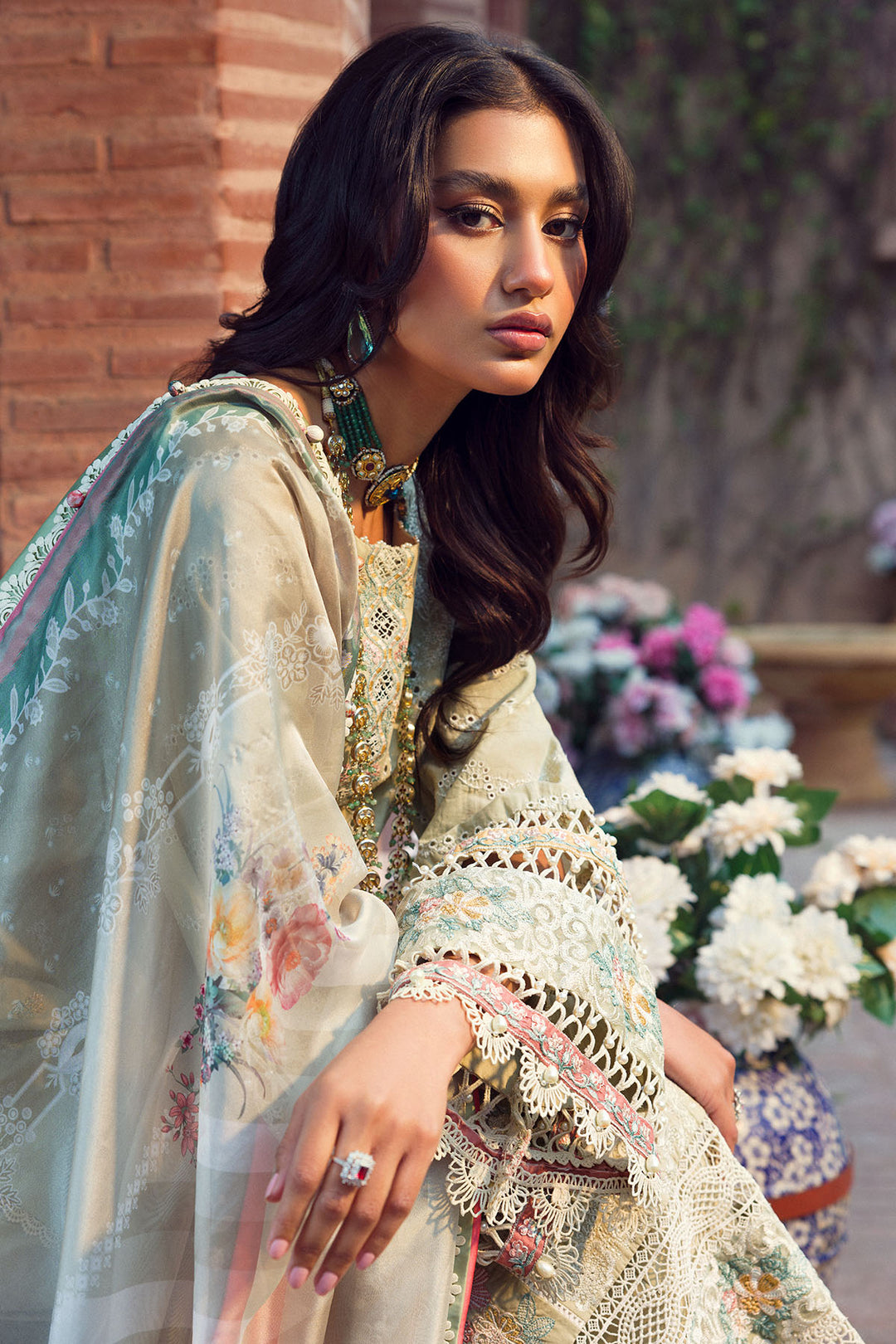 4427-ZAIB EMBROIDERED LAWN STITCHED