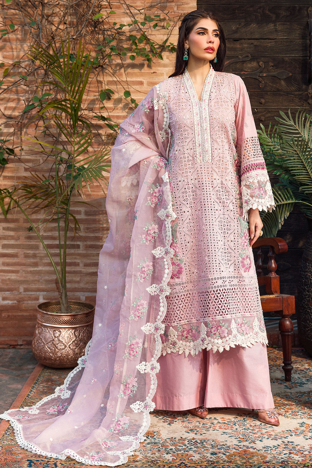 4433 PAKEEZA EMBROIDERED LAWN UNSTITCHED