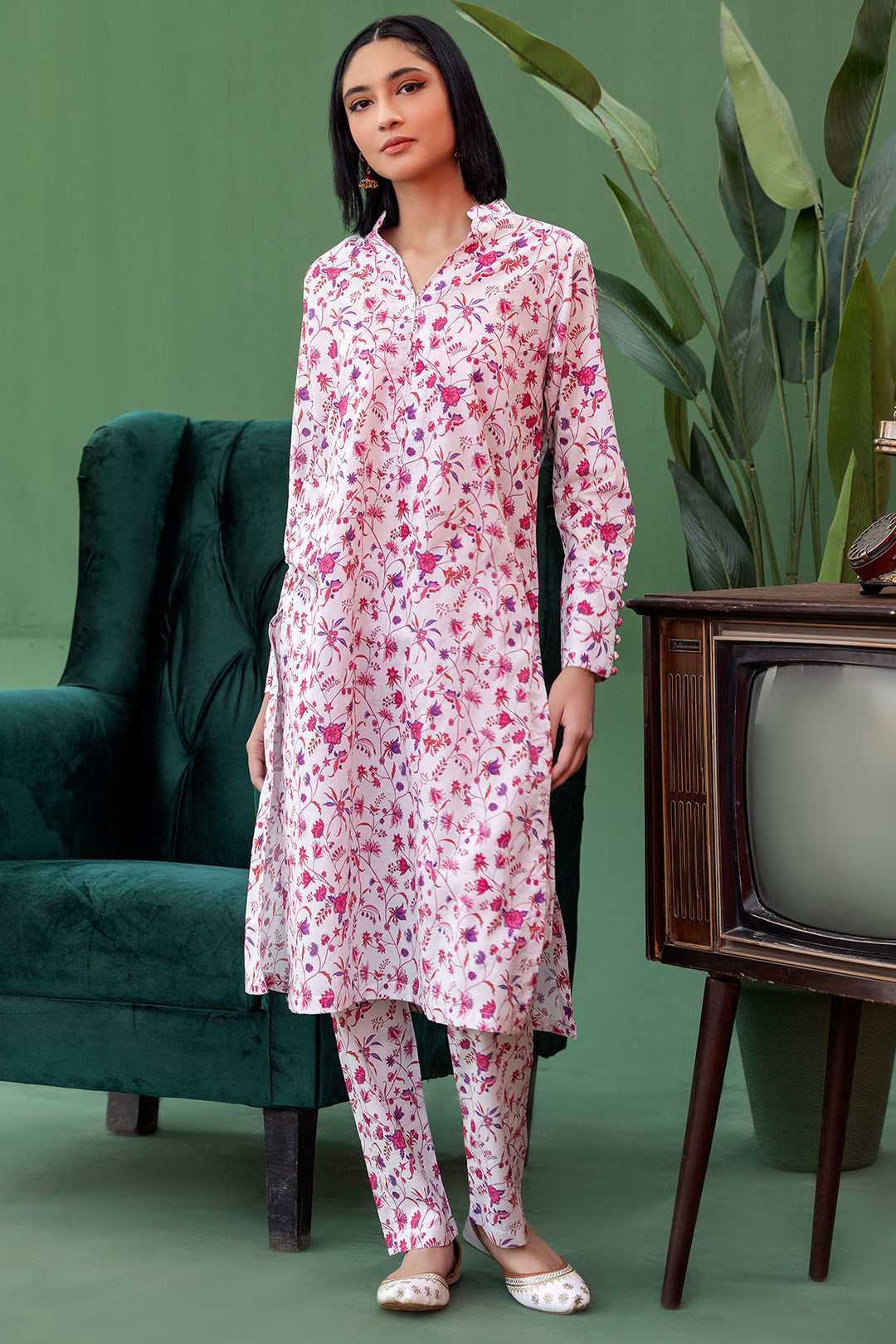 4559-ZURI DIGITAL PRINTED LAWN STITCHED