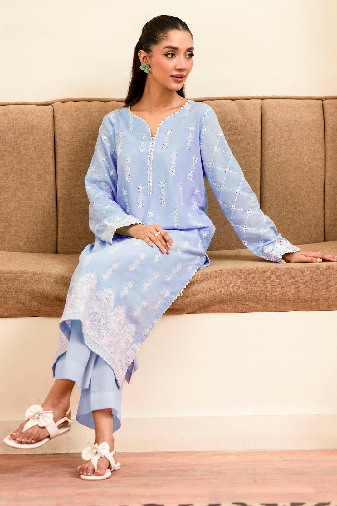 4611-MIRHA EMBROIDERED CAMBRIC STITCHED