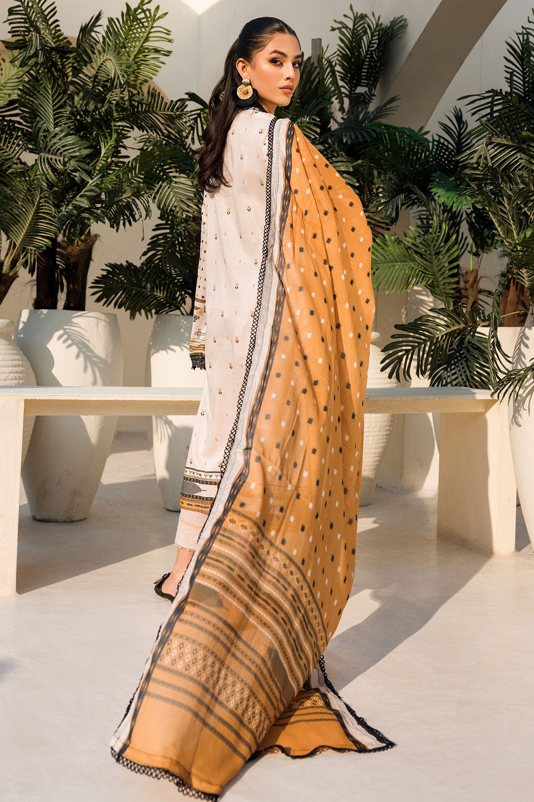 4632-PURVAI DIGITAL PRINTED LAWN STITCHED