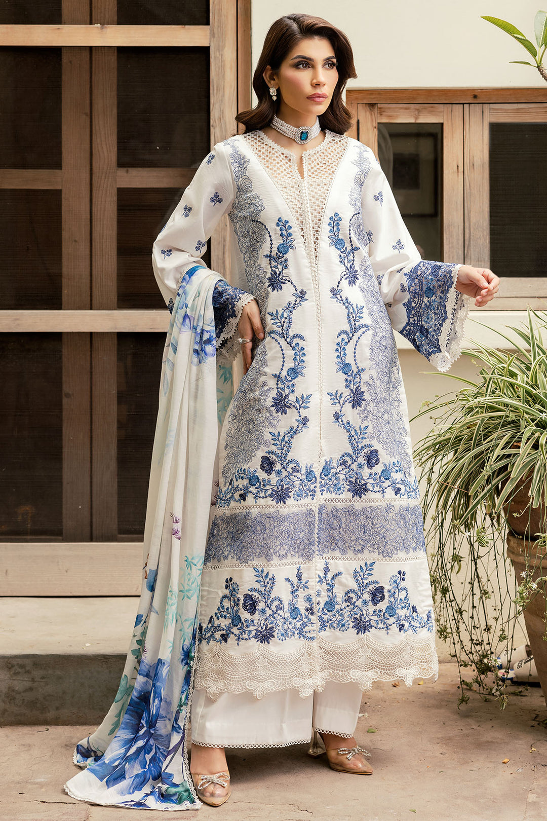 4708-URWA EMBROIDERED LAWN STITCHED