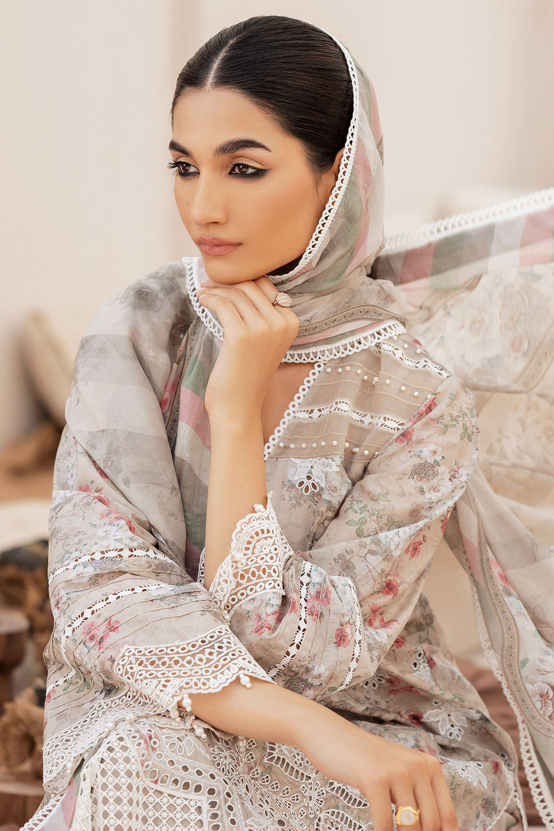 4722-MAHROSH EMBROIDERED LAWN STITCHED