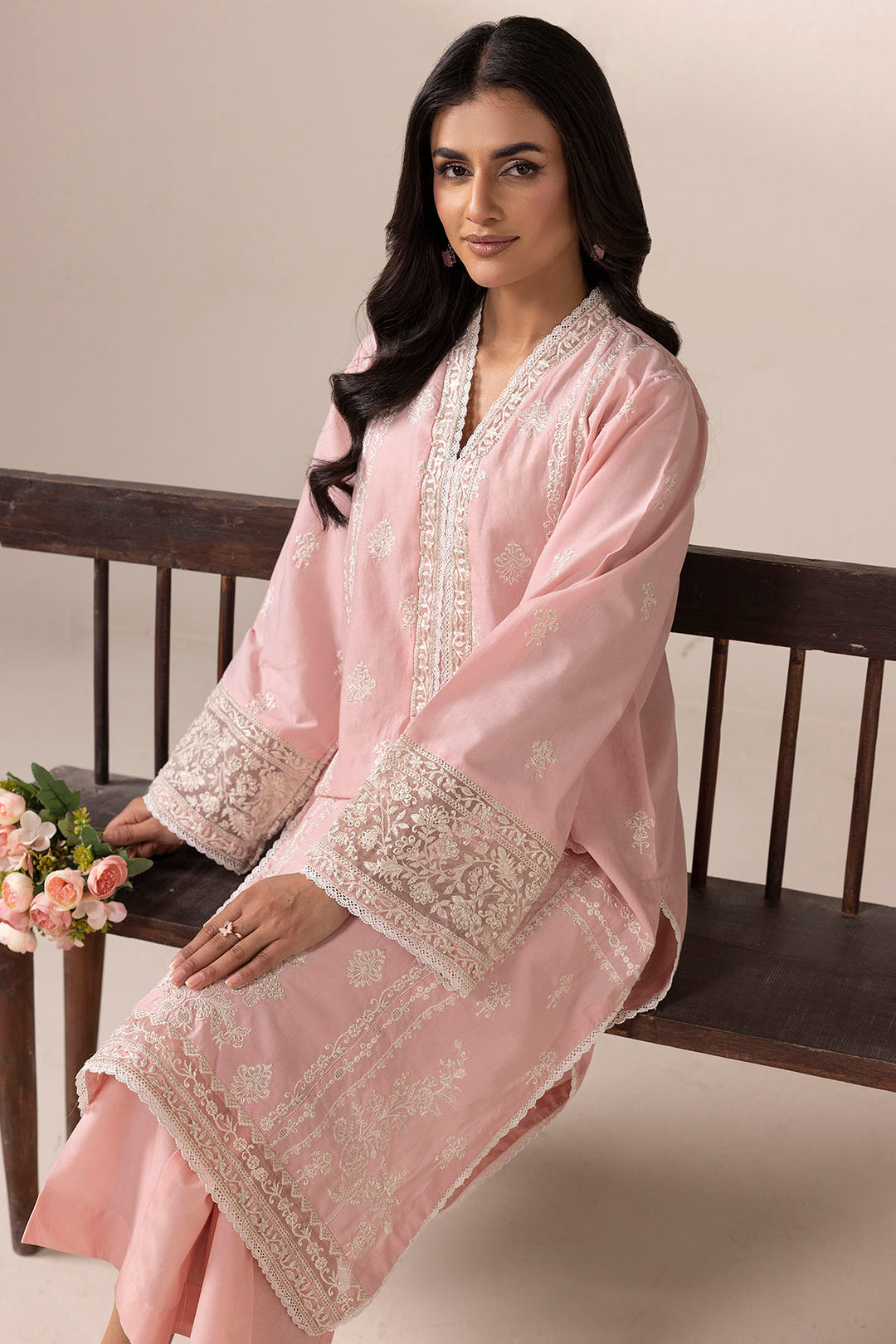 4773-IUORY EMBROIDERED CAMBRIC STITCHED