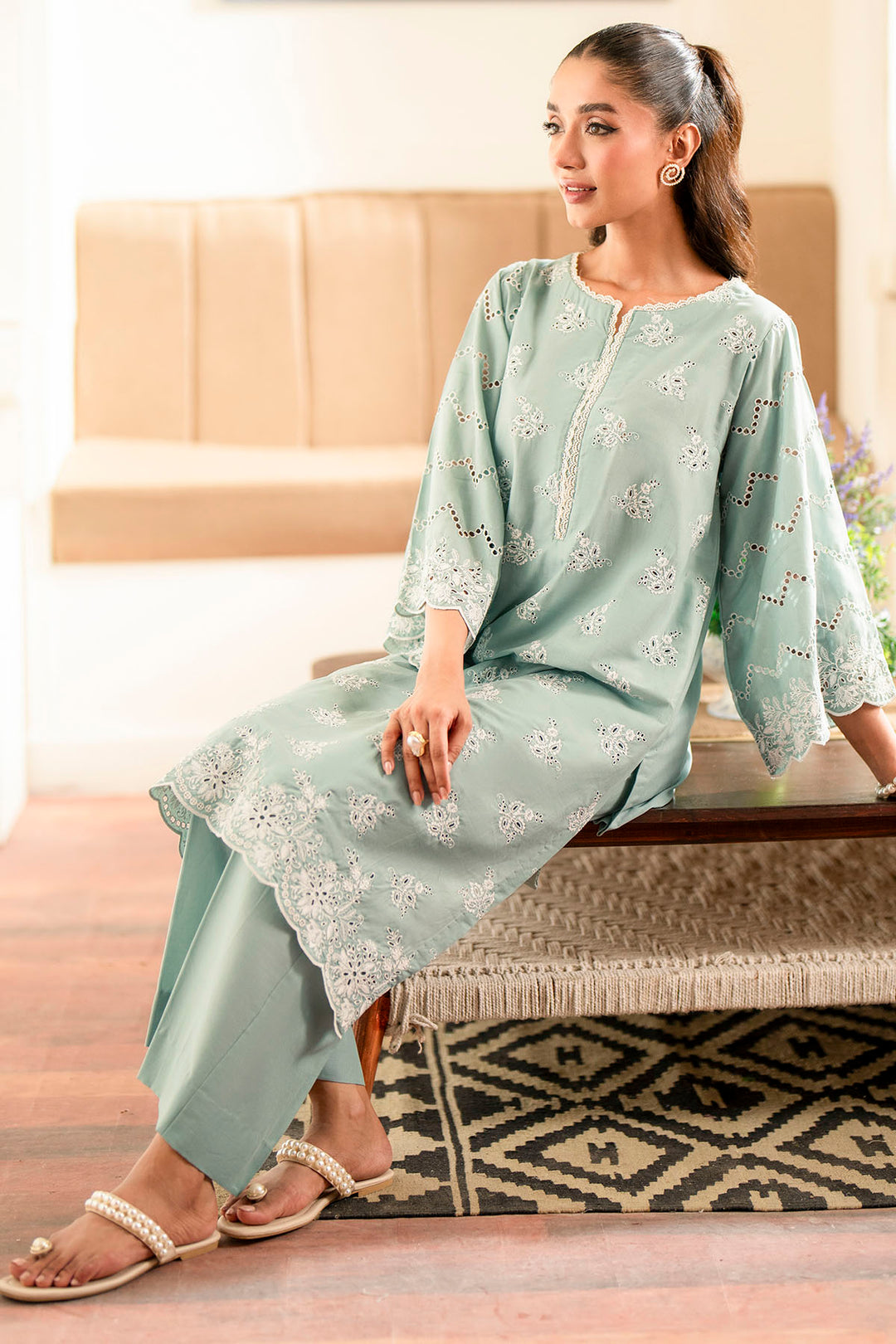 4777-RUHI EMBROIDERED CAMBRIC STITCHED