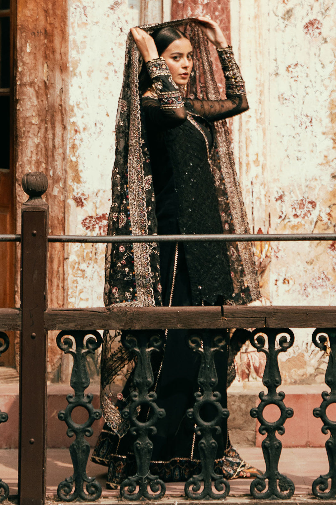 4816-GAZALA EMBROIDERED CRINKLE CHIFFON STITCHED