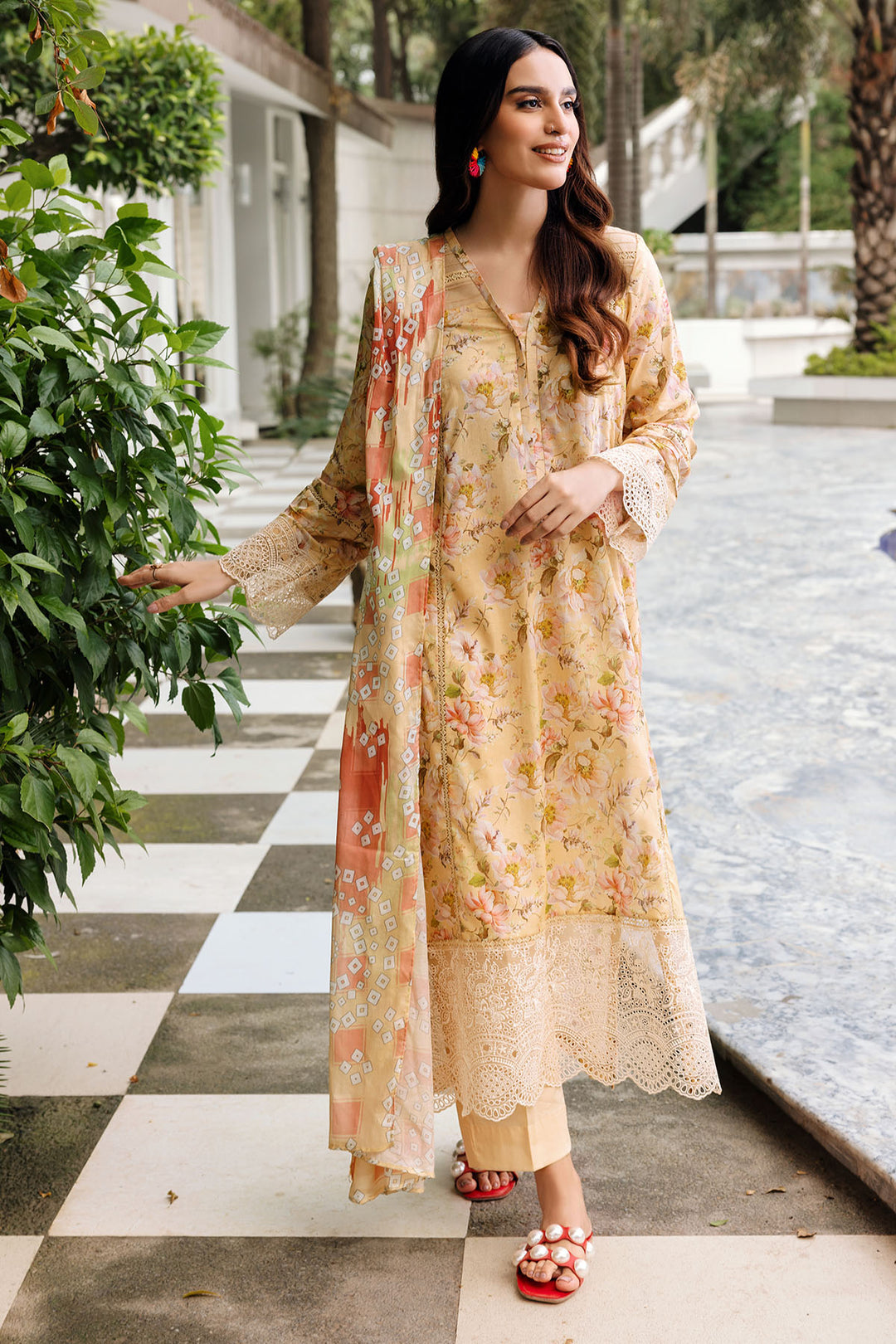 4890-UMAIMA DIGITAL PRINTED LAWN UNSTITCHED