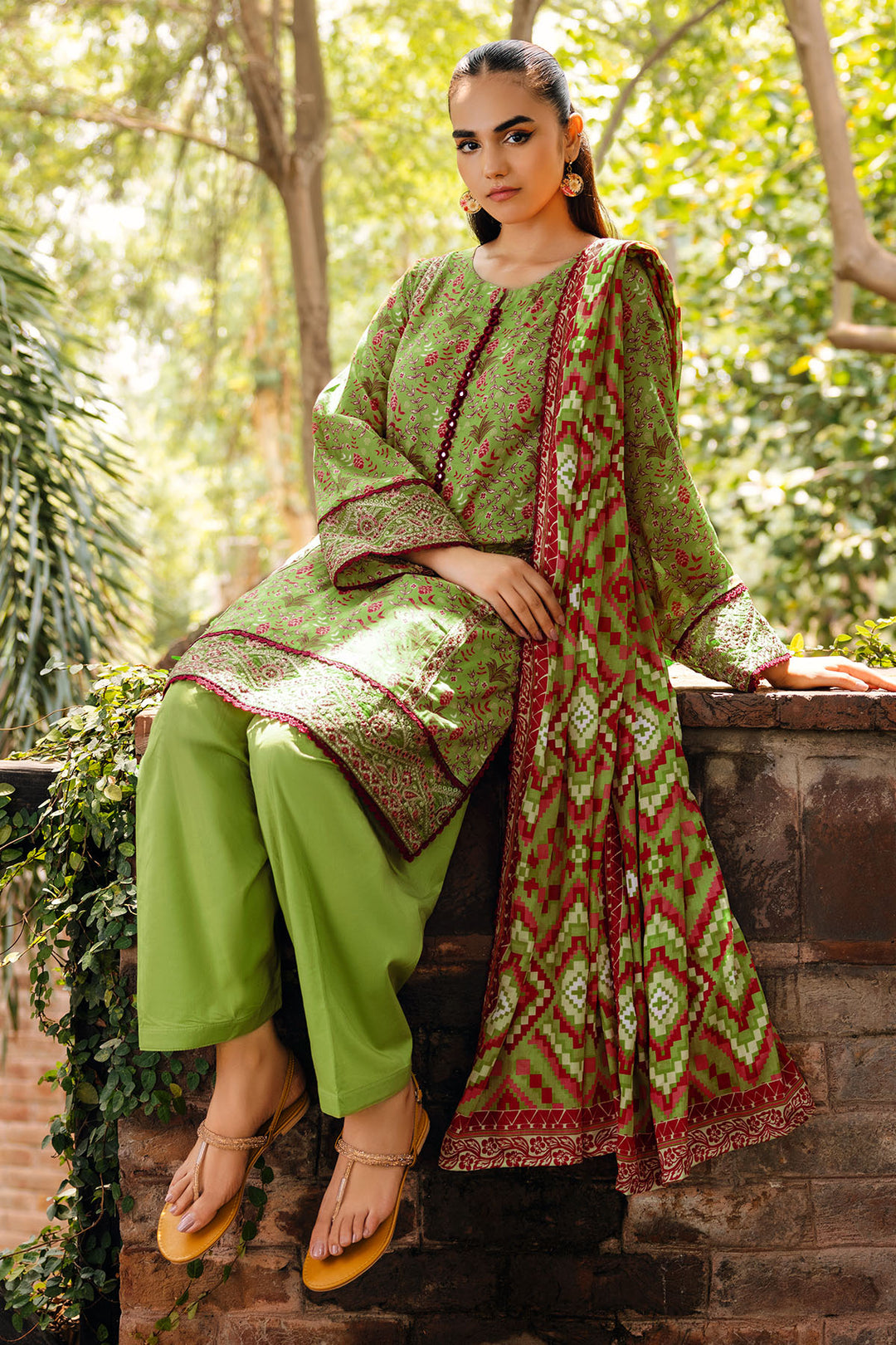 4894-HIBA DIGITAL PRINTED LAWN STITCHED