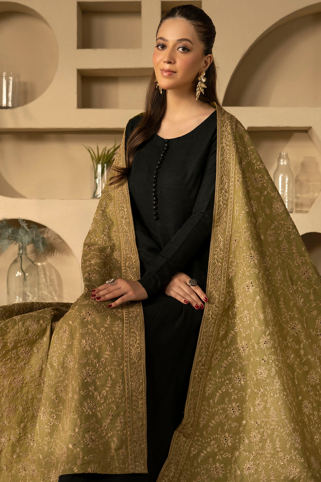 4906-YALINA EMBROIDERED KHADDAR SHAWL