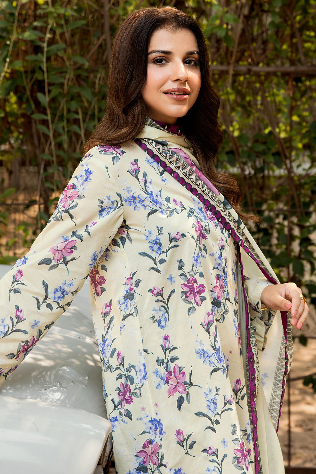 4976-NOA DIGITAL PRINTED CAMBRIC UNSTITCHED