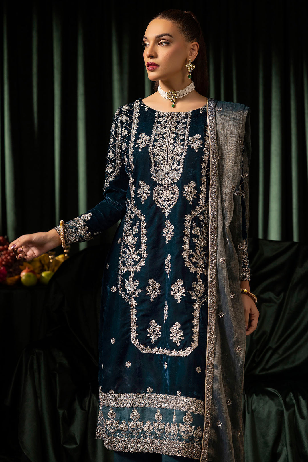 5093-DANEEN EMBROIDERED VELVET UNSTITCHED