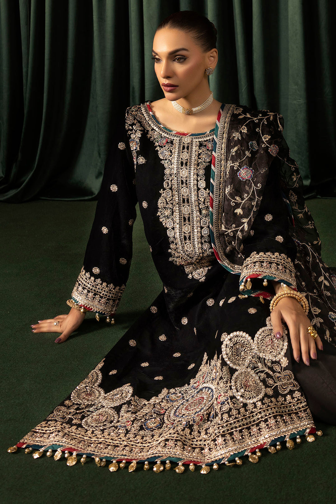5098-FARZEEN EMBROIDERED VELVET UNSTITCHED