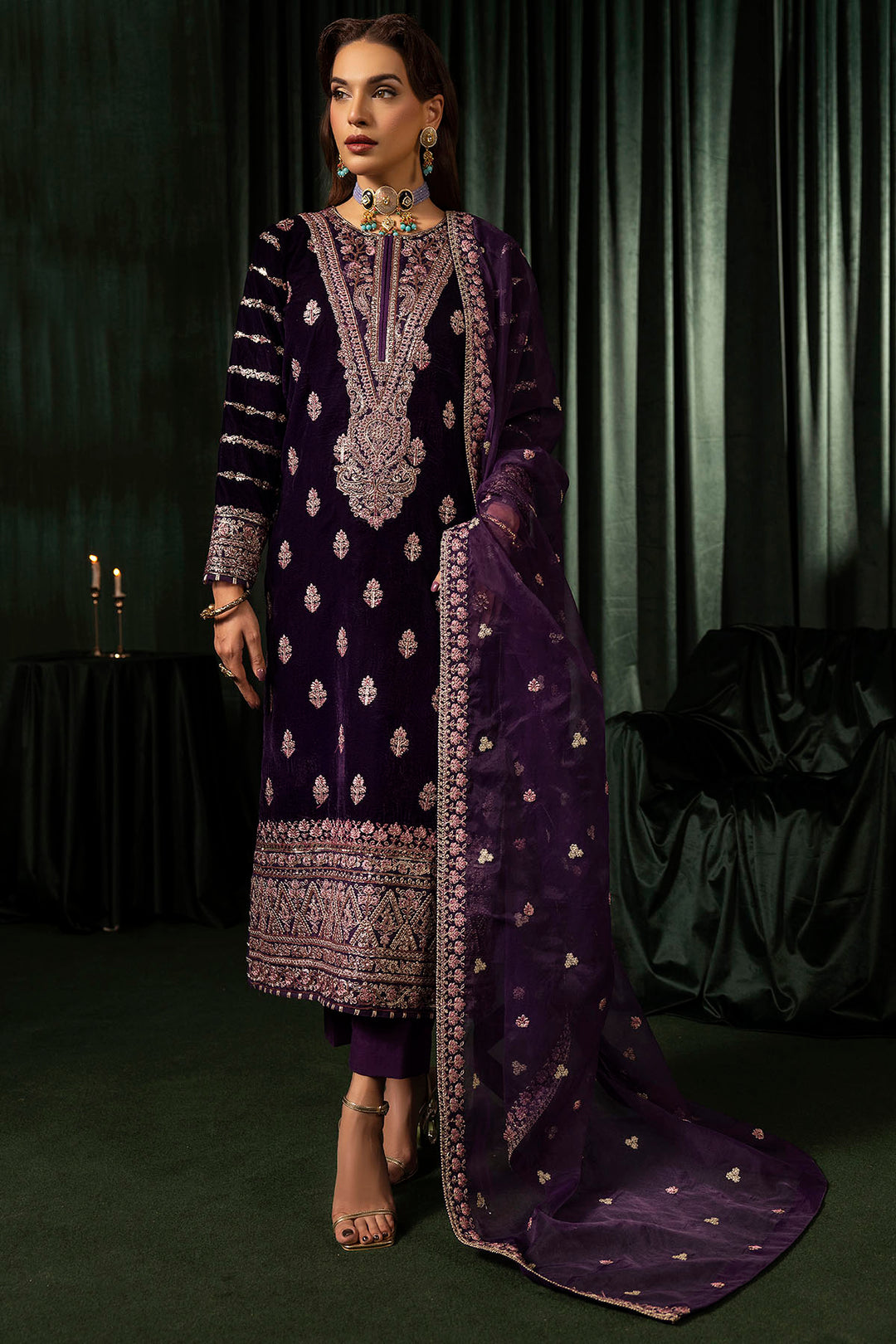 5100-IRHA EMBROIDERED VELVET UNSTITCHED