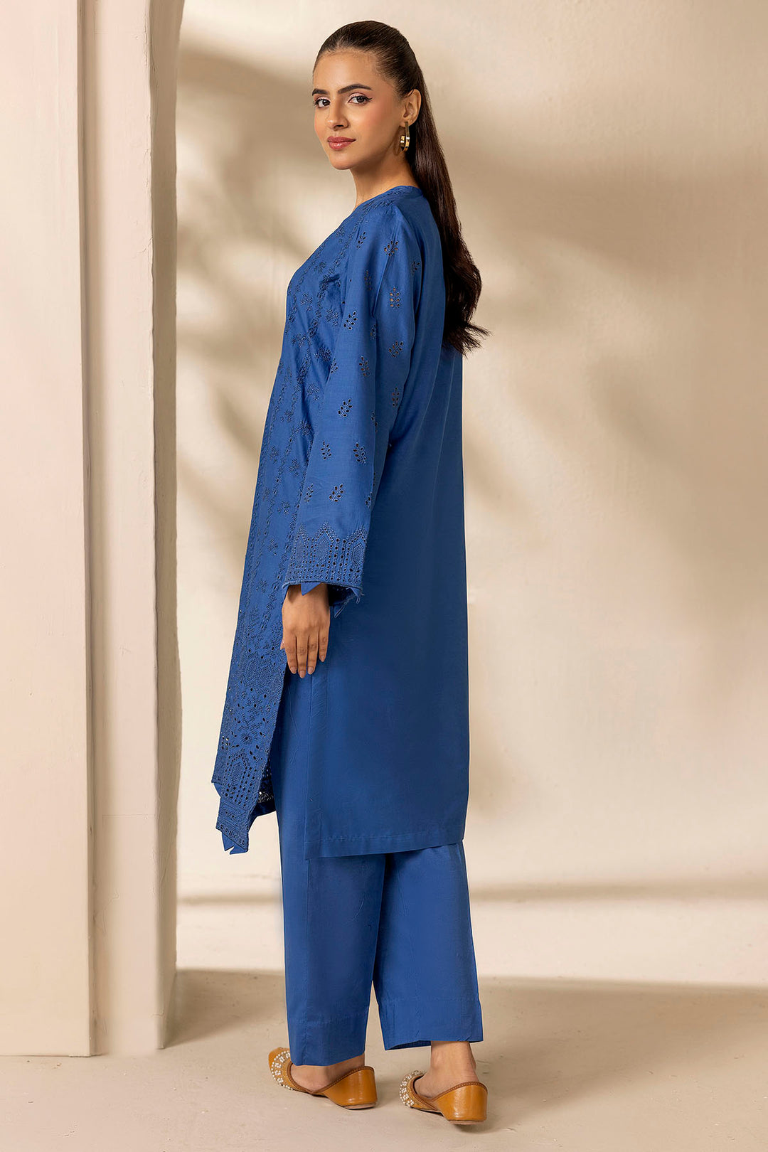 5271-ZIRCON EMBROIDERED CAMBRIC STITCHED