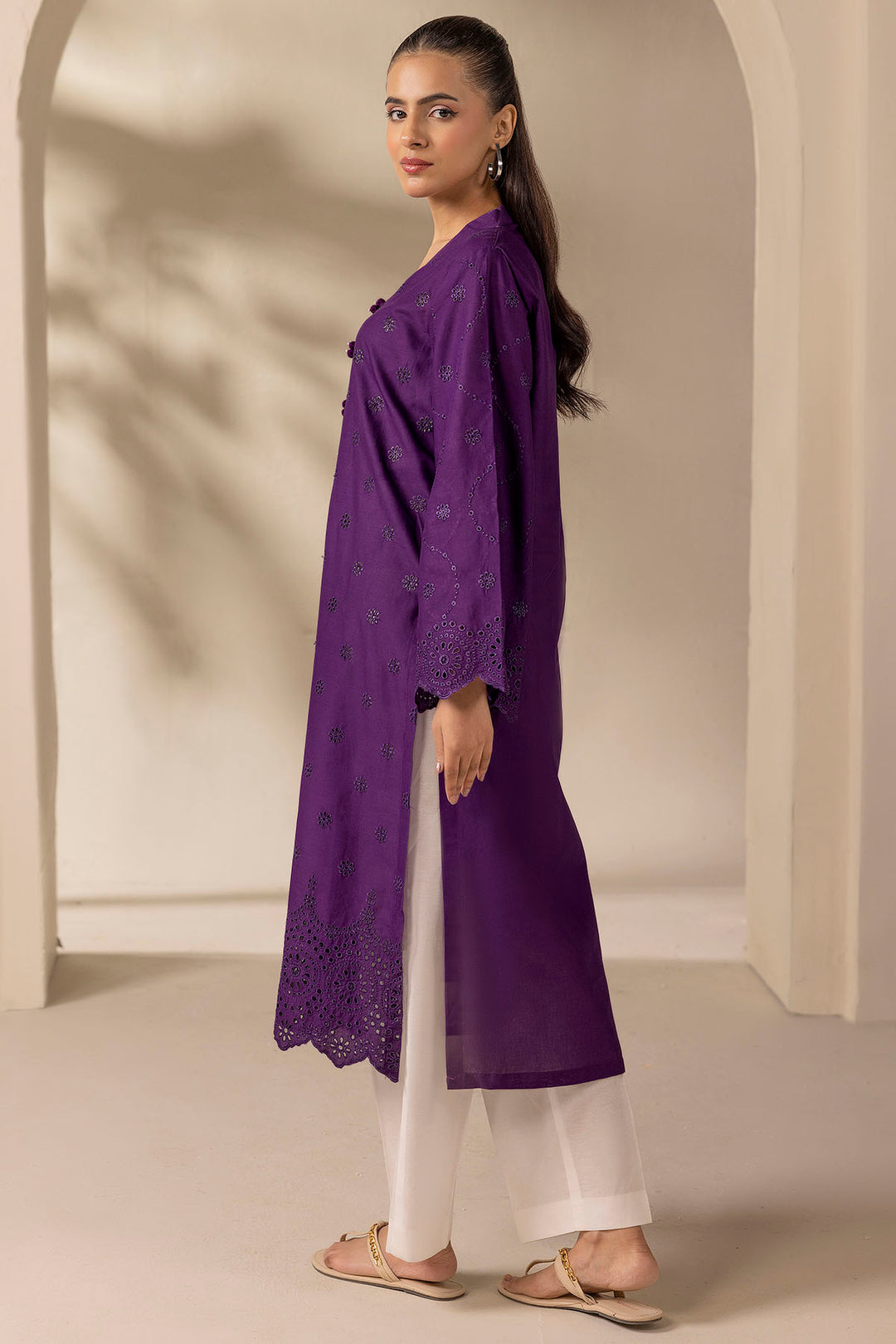5278-AGATE EMBROIDERED CAMBRIC STITCHED