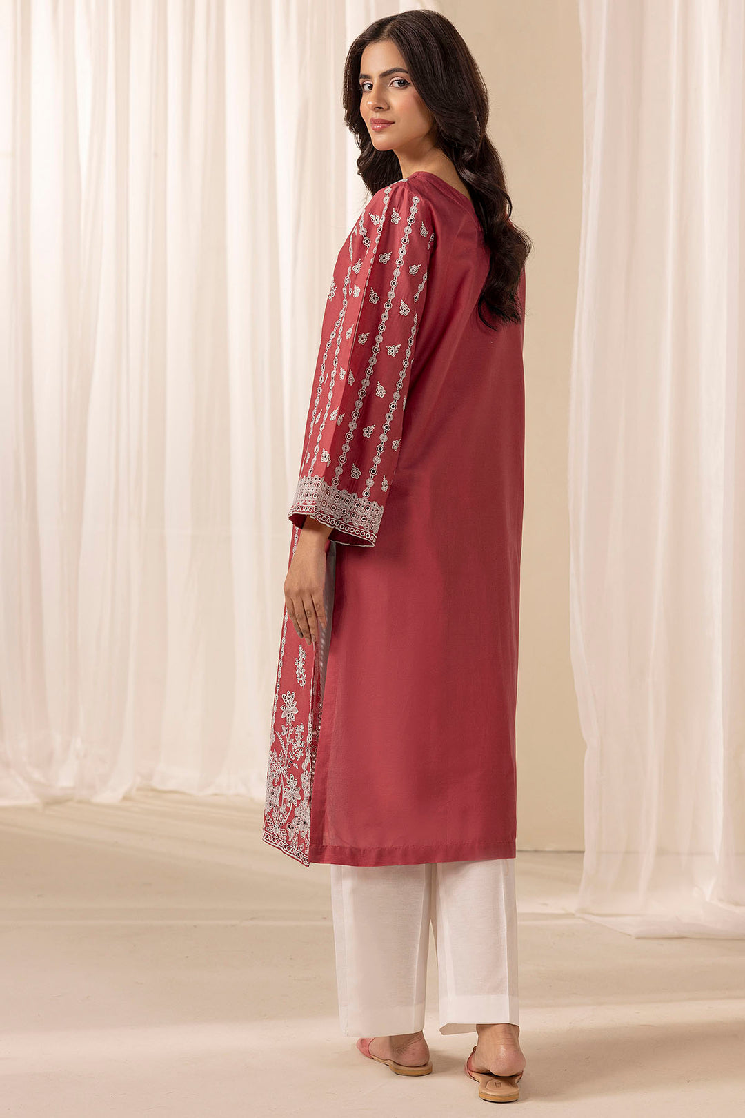 5283-REINE EMBROIDERED CAMBRIC STITCHED