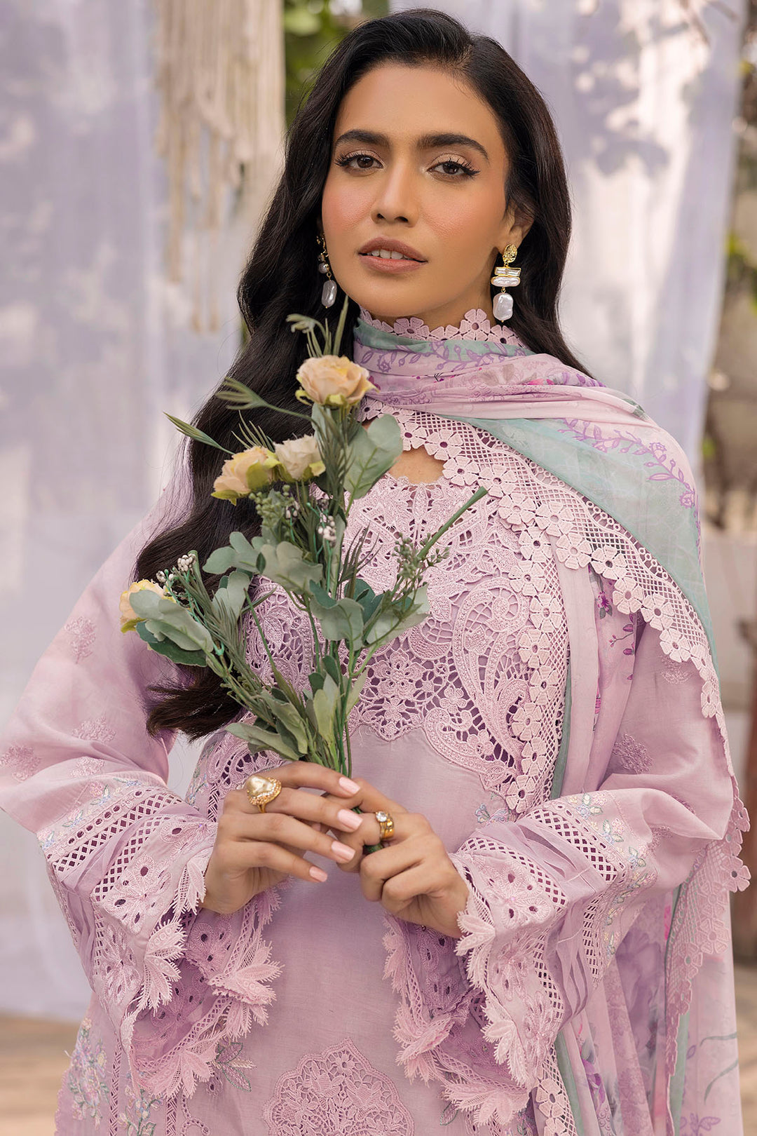 5312-AVELINE EMBROIDERED LAWN STITCHED