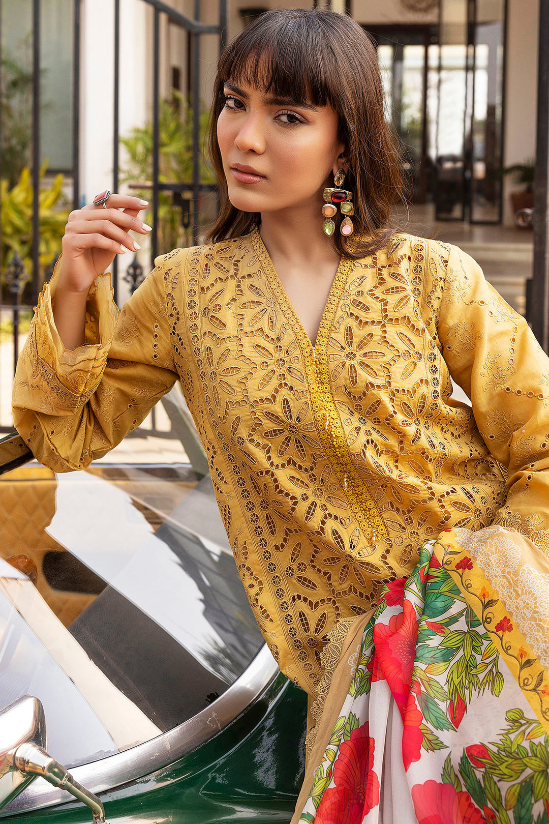 5323-GENEVA EMBROIDERED LAWN STITCHED
