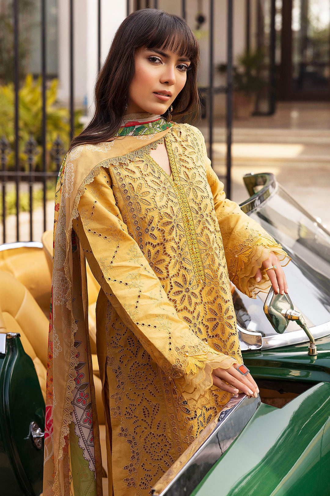 5323-GENEVA EMBROIDERED LAWN STITCHED