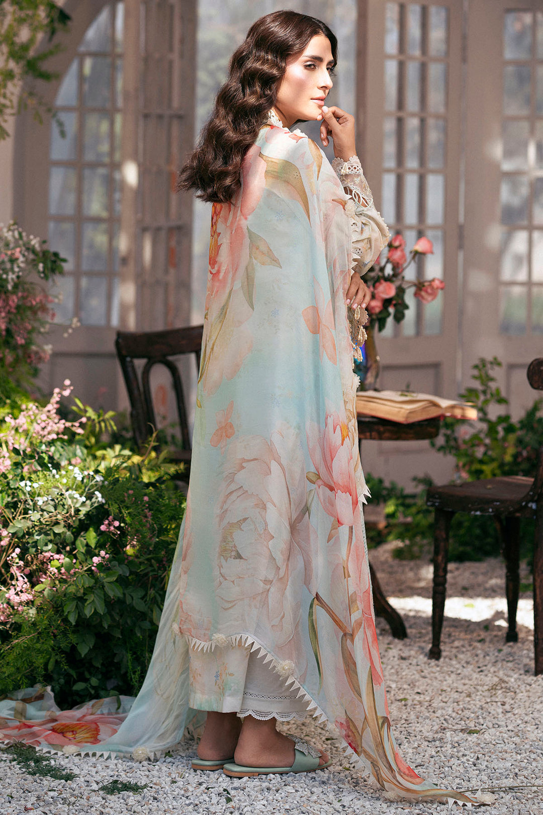 5423-DAISY EMBROIDERED LAWN STITCHED