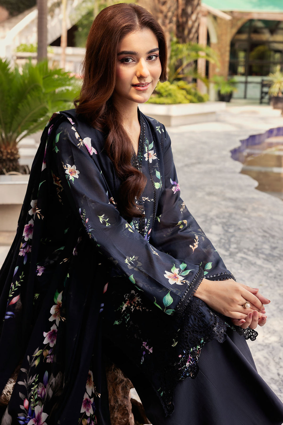 5571-GISELLE DIGITAL PRINTED LAWN UNSTITCHED