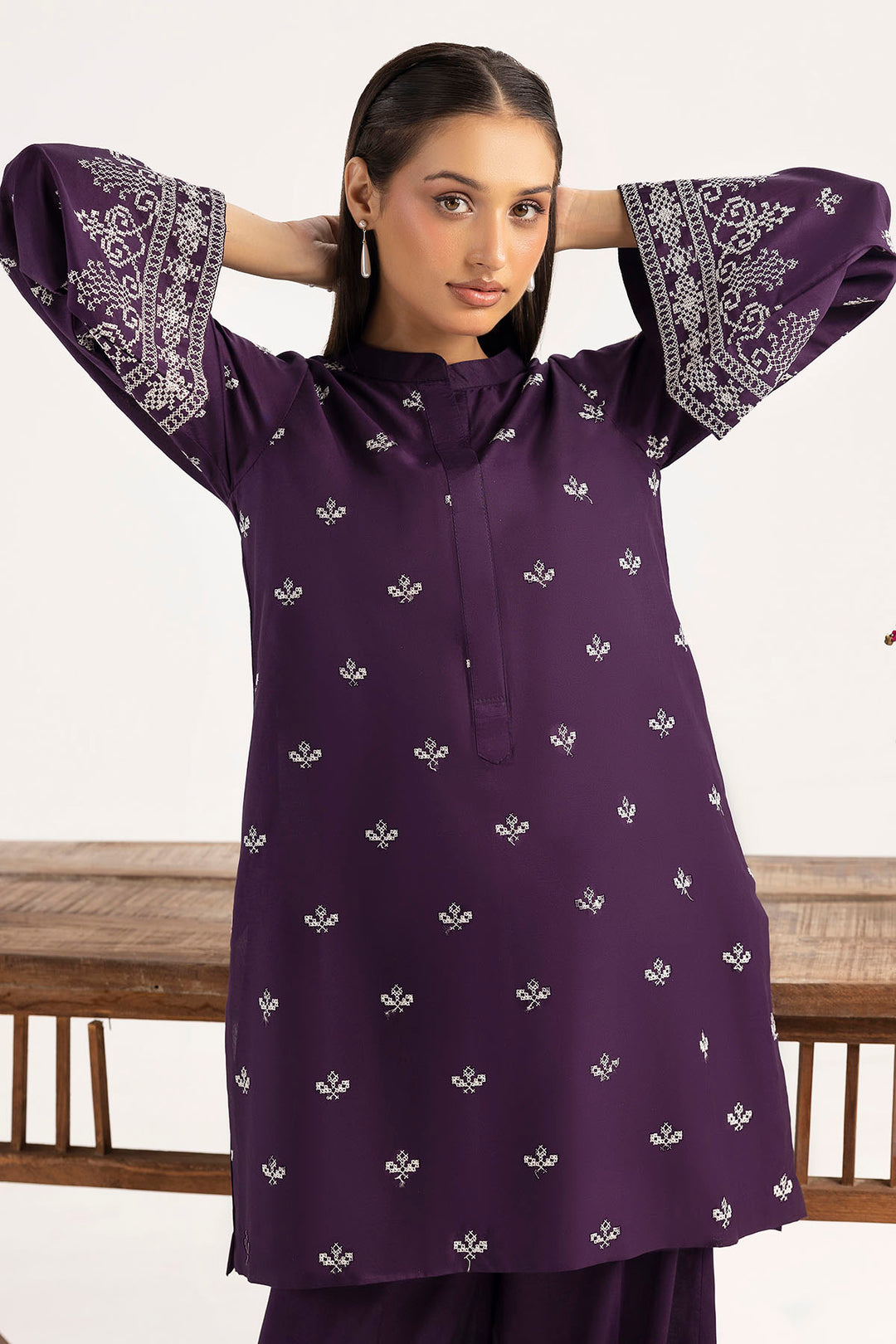 5596-DARIEN EMBROIDERED LAWN STITCHED