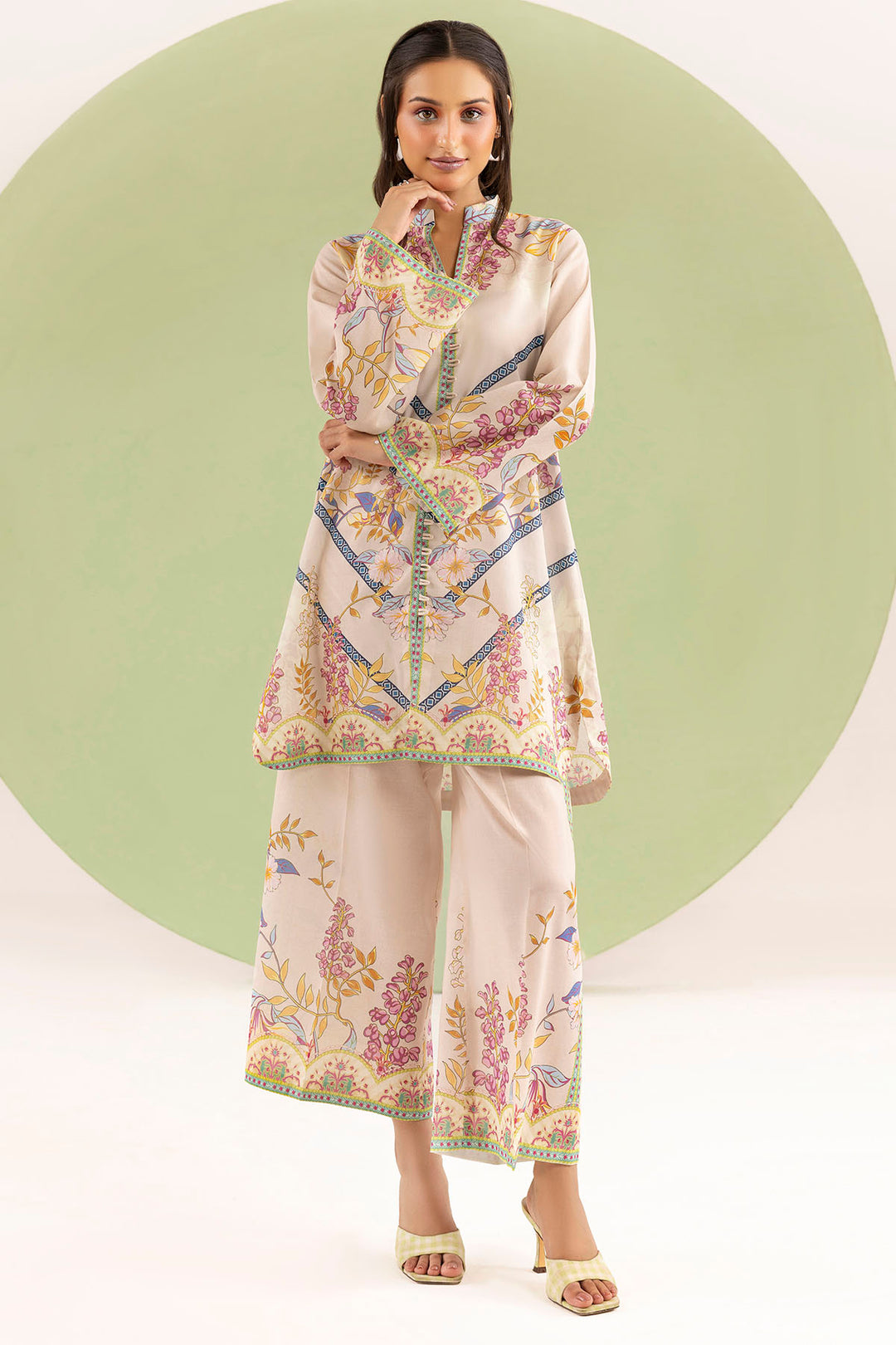 5617-CORAL DIGITAL PRINTED CAMBRIC STITCHED